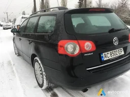 Фото 4 - Volkswagen Passat 2010