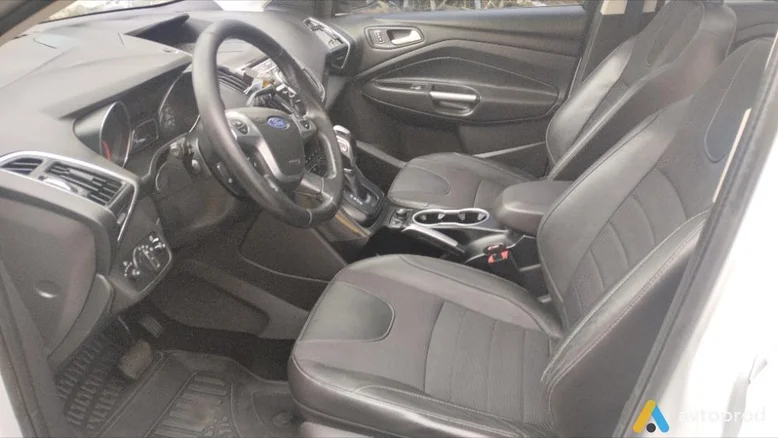 Фото 1 - Ford Kuga 2013