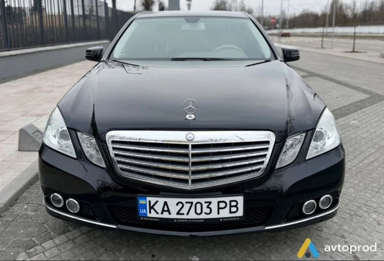 Фото 2 - Mercedes-Benz E-class 2010