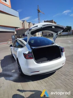 Фото 3 - Tesla Model 3 2021