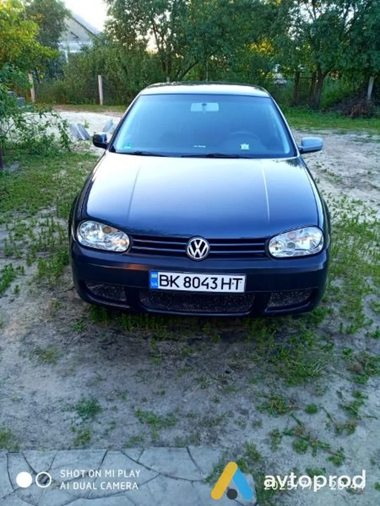 Фото 1 - Volkswagen Golf 2000