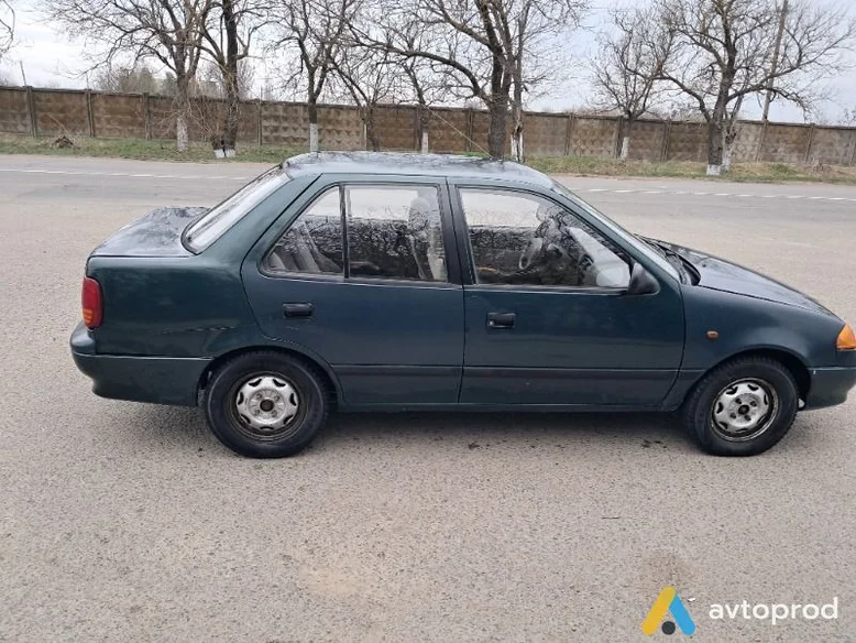 Фото 2 - Suzuki Swift 2000