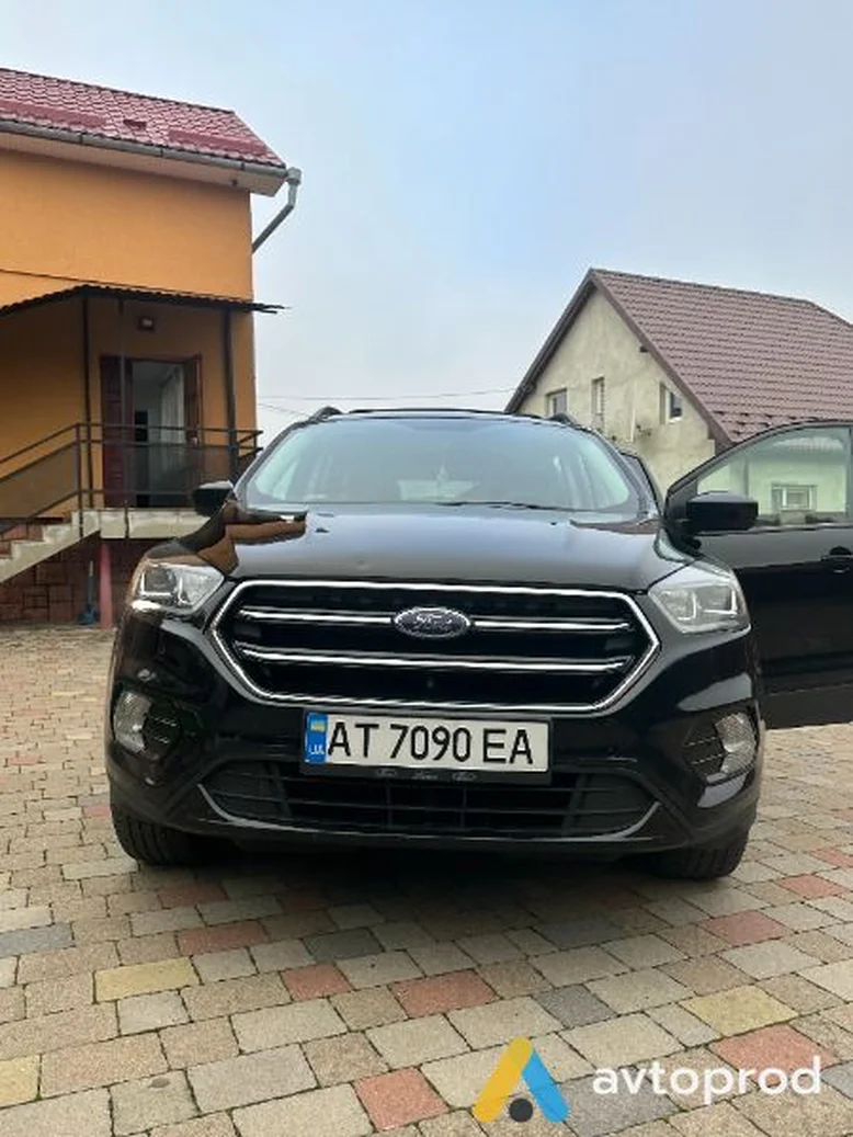 Фото 1 - Ford Escape 2017