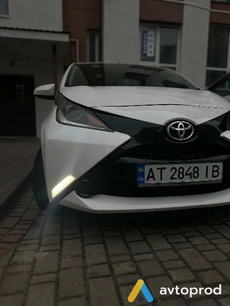 Фото 1 - Toyota Aygo 2015