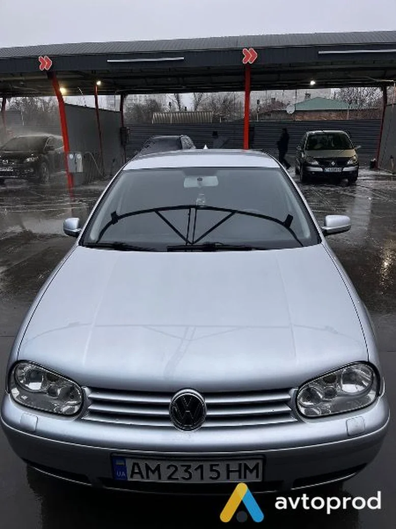 Фото 1 - Volkswagen Golf 2001