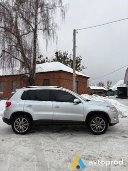 Photo 3 - Volkswagen Tiguan 2010