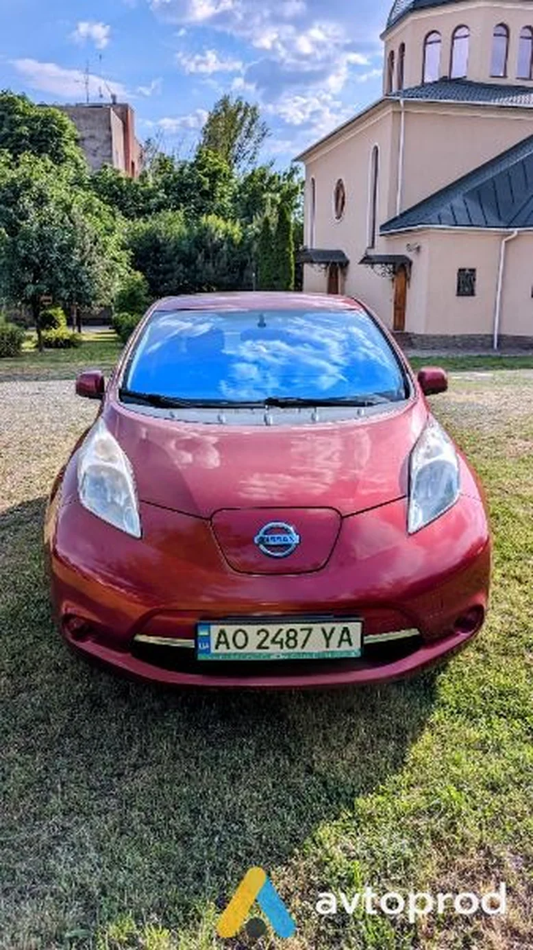Фото 1 - Nissan Leaf 2013