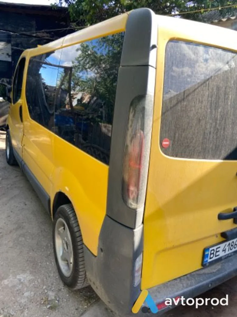 Фото 3 - Opel Vivaro 2004