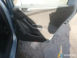 Photo 4 - Volkswagen Passat 2009
