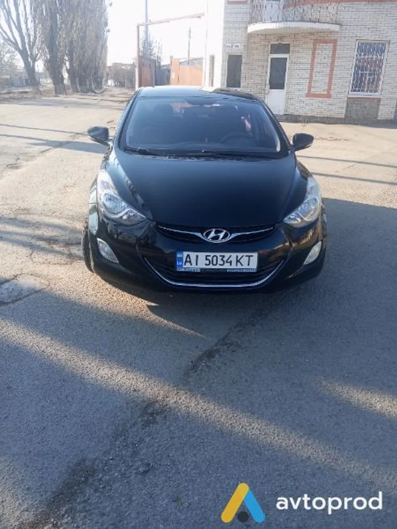 Фото 1 - Hyundai Elantra 2011