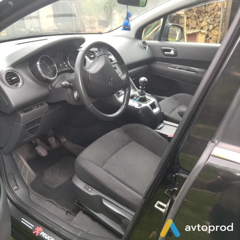 Photo 4 - Peugeot 5008 2011