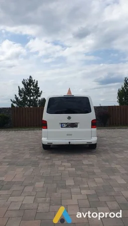 Фото 3 - Volkswagen T5 (Transporter) 2010