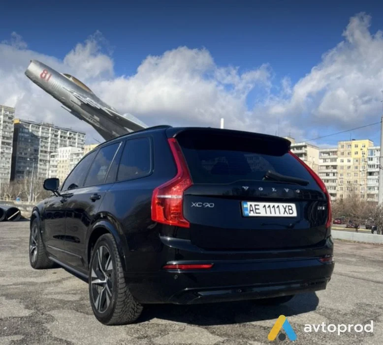 Фото 2 - Volvo XC90 2021