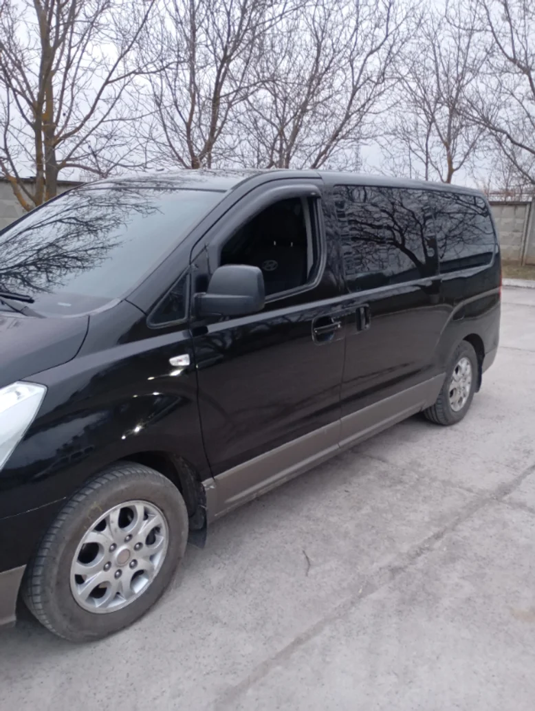 Photo 3 - Hyundai H-1 2008