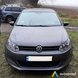 Фото 4 - Volkswagen Polo 2011