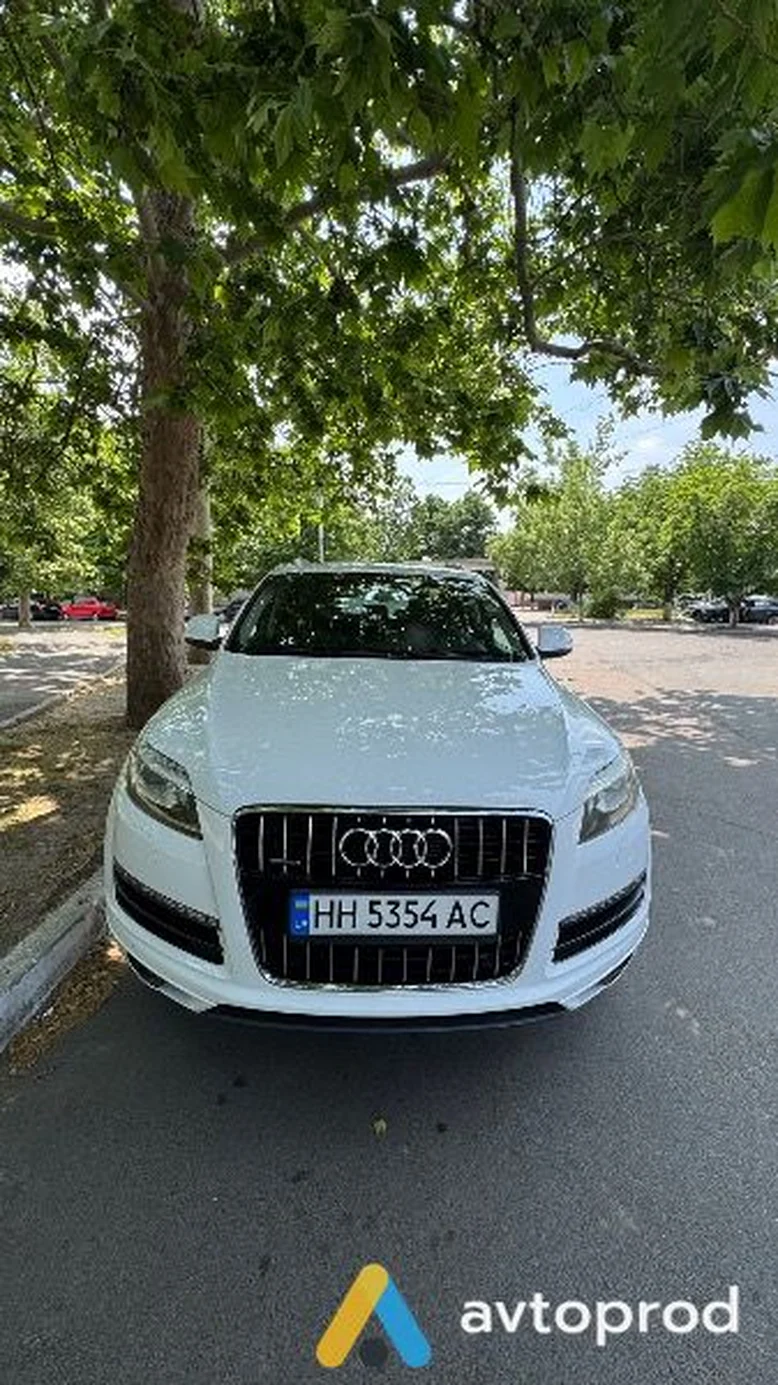Фото 4 - Audi Q7 2011