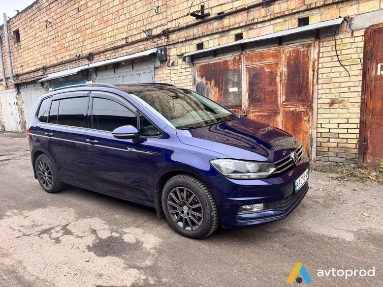 Фото 2 - Volkswagen Touran 2015