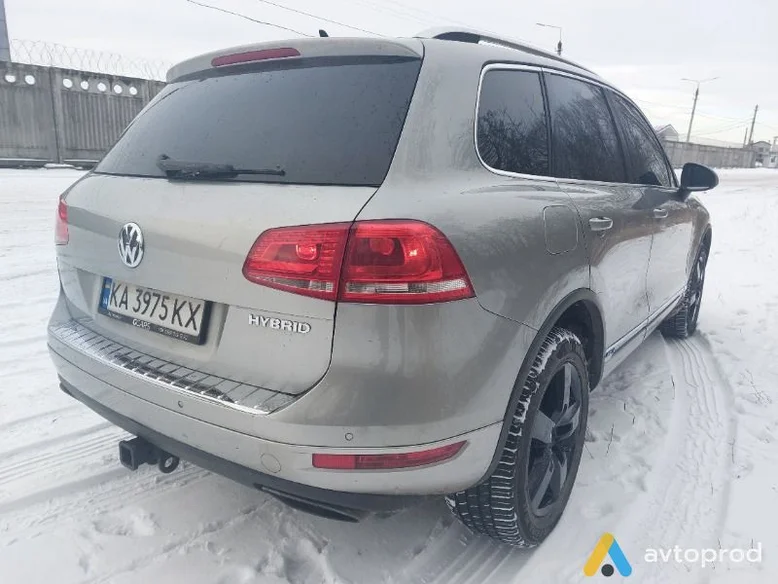 Фото 4 - Volkswagen Touareg 2011