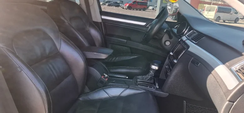 Фото 3 - Skoda Superb 2010