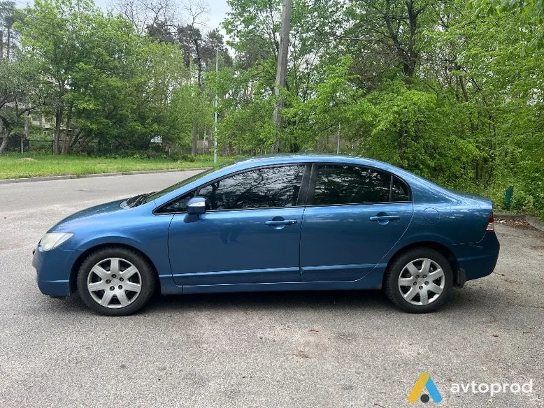 Фото 2 - Honda Civic 2007