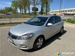 Фото 2 - Kia Cee'd 2010