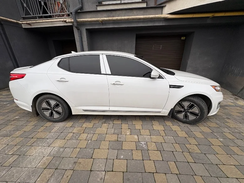Фото 4 - Kia Optima 2012