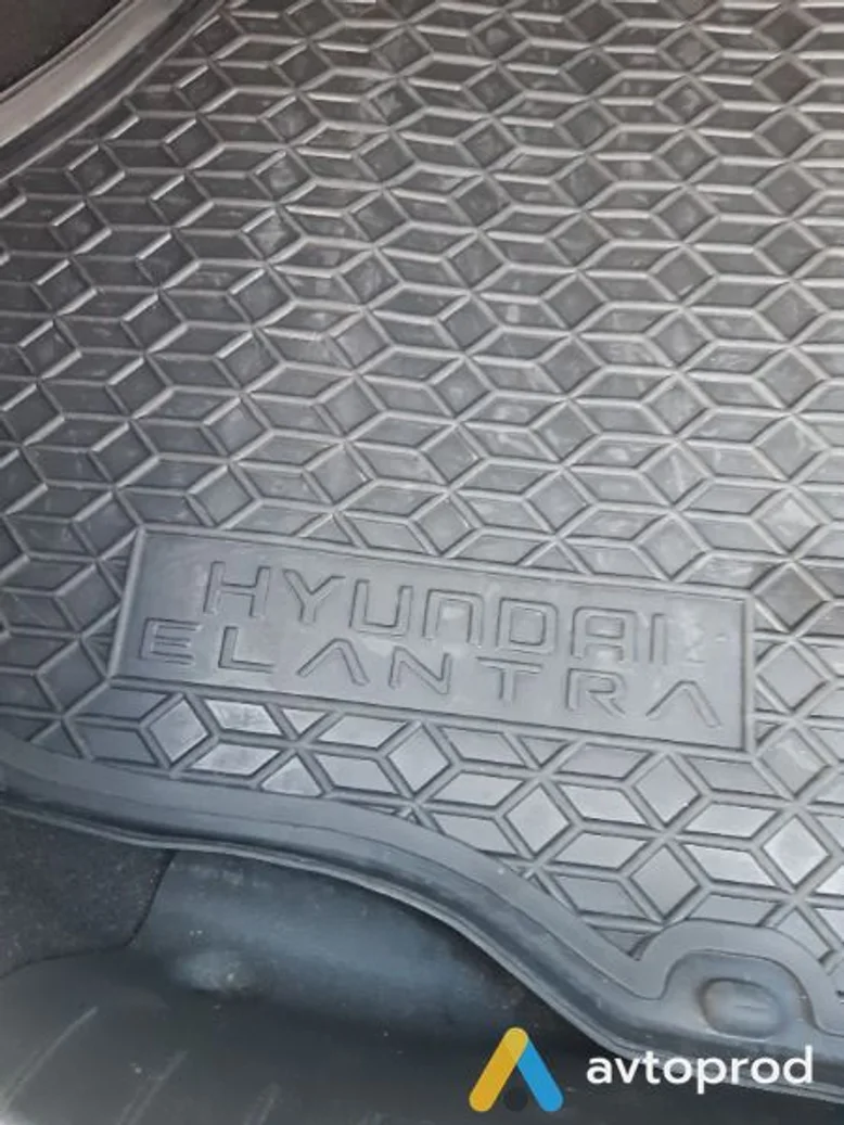 Фото 2 - Hyundai Elantra 2021