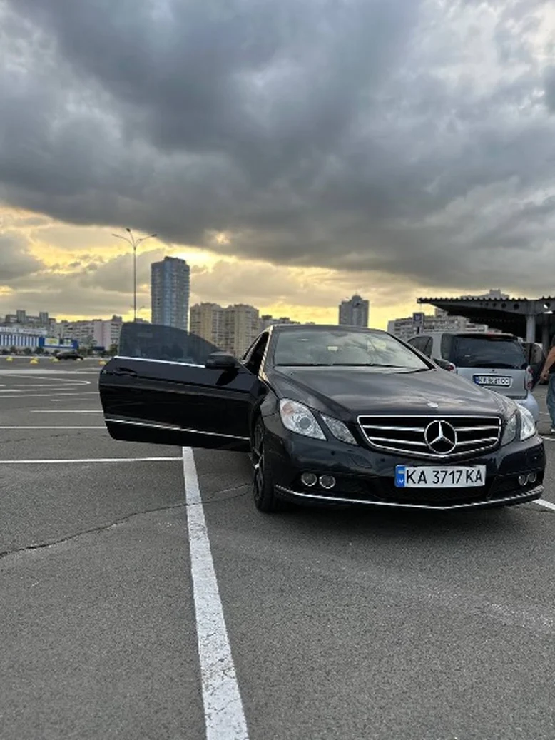 Фото 3 - Mercedes-Benz Coupe 2011