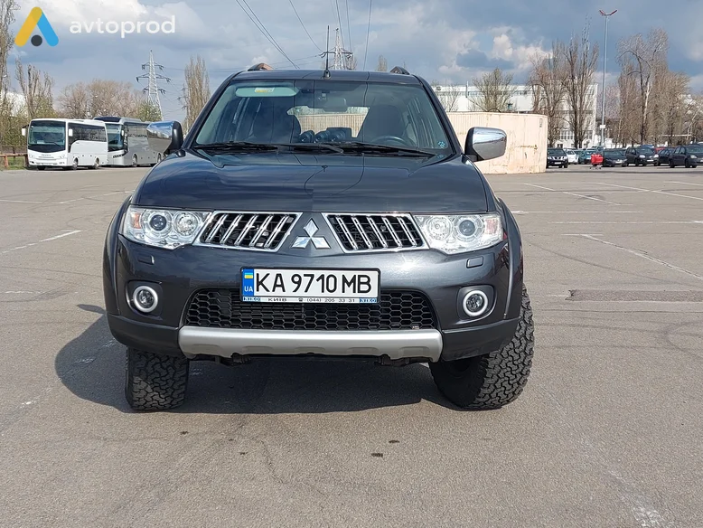 Фото 4 - Mitsubishi Pajero 2011