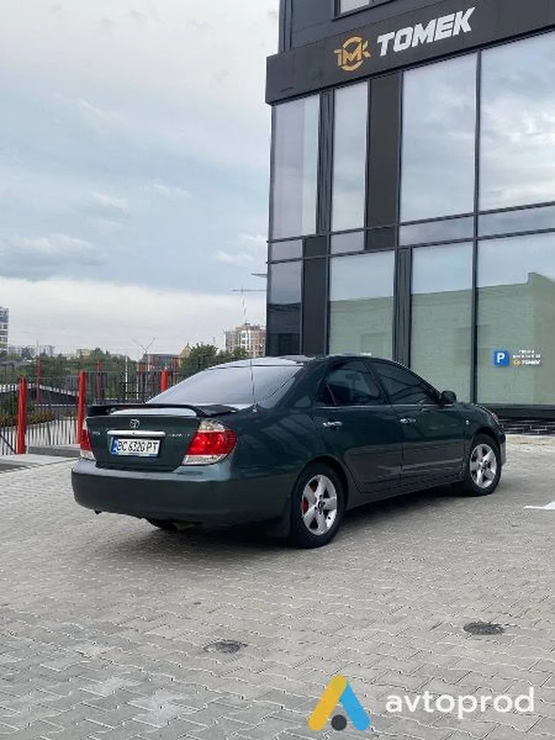 Фото 4 - Toyota Camry 2005