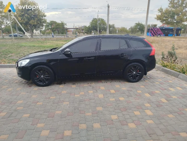Фото 3 - Volvo V60 2011