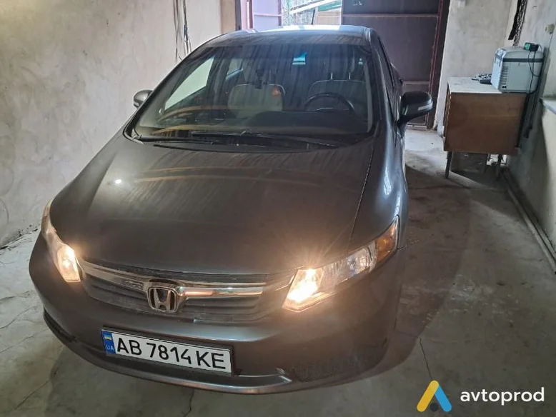 Фото 1 - Honda Civic 2011