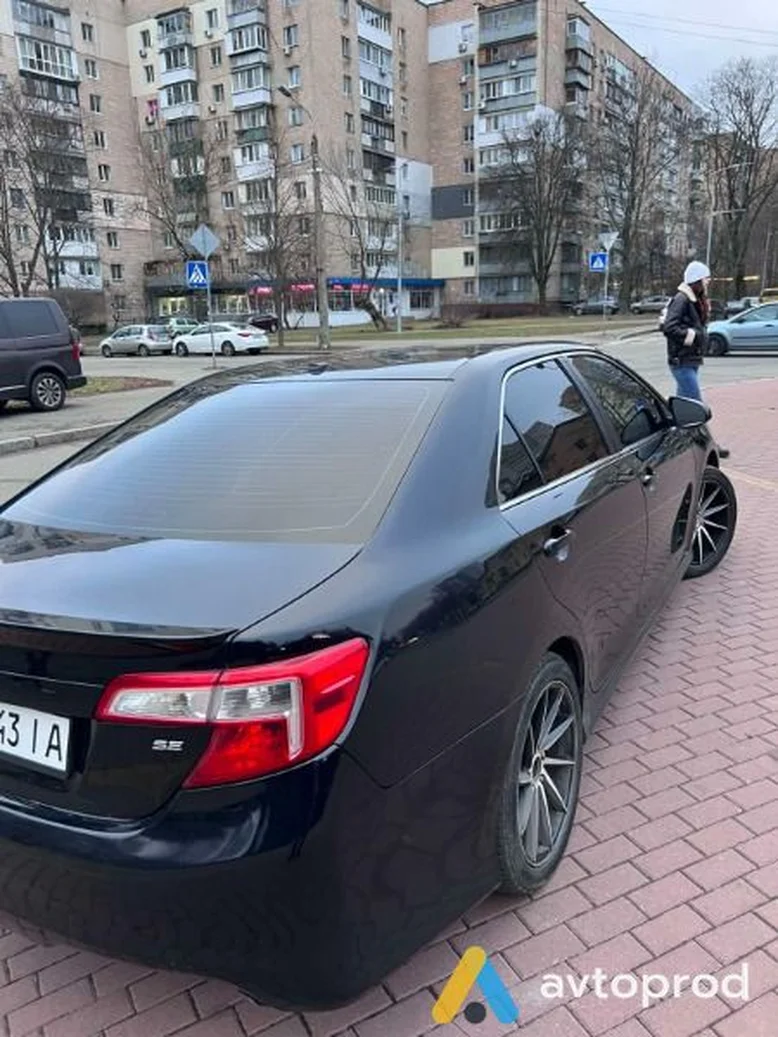 Фото 4 - Toyota Camry 2012