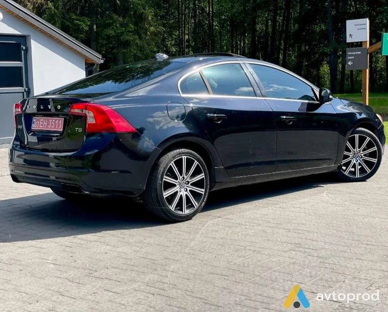 Фото 1 - Volvo S60 2015