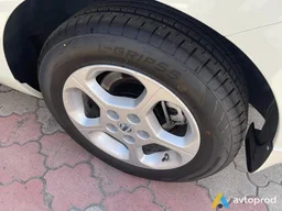 Photo 4 - Nissan Leaf 2012