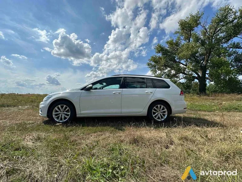 Фото 3 - Volkswagen Golf 2018