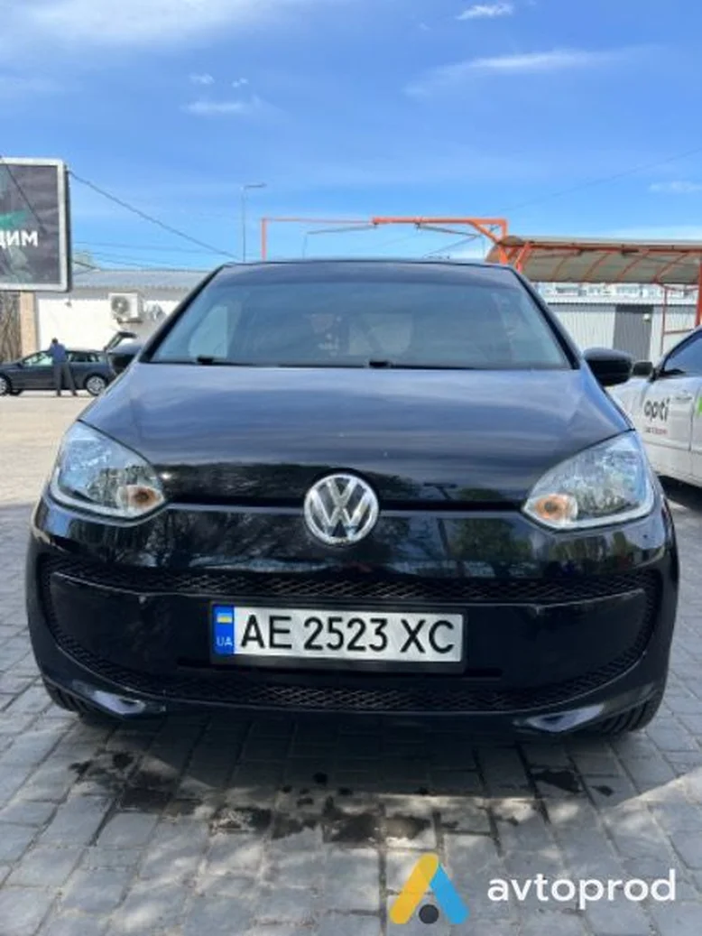 Фото 2 - Volkswagen Up! 2014
