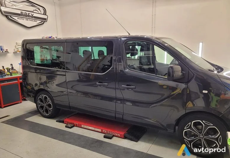 Фото 3 - Opel Vivaro 2015