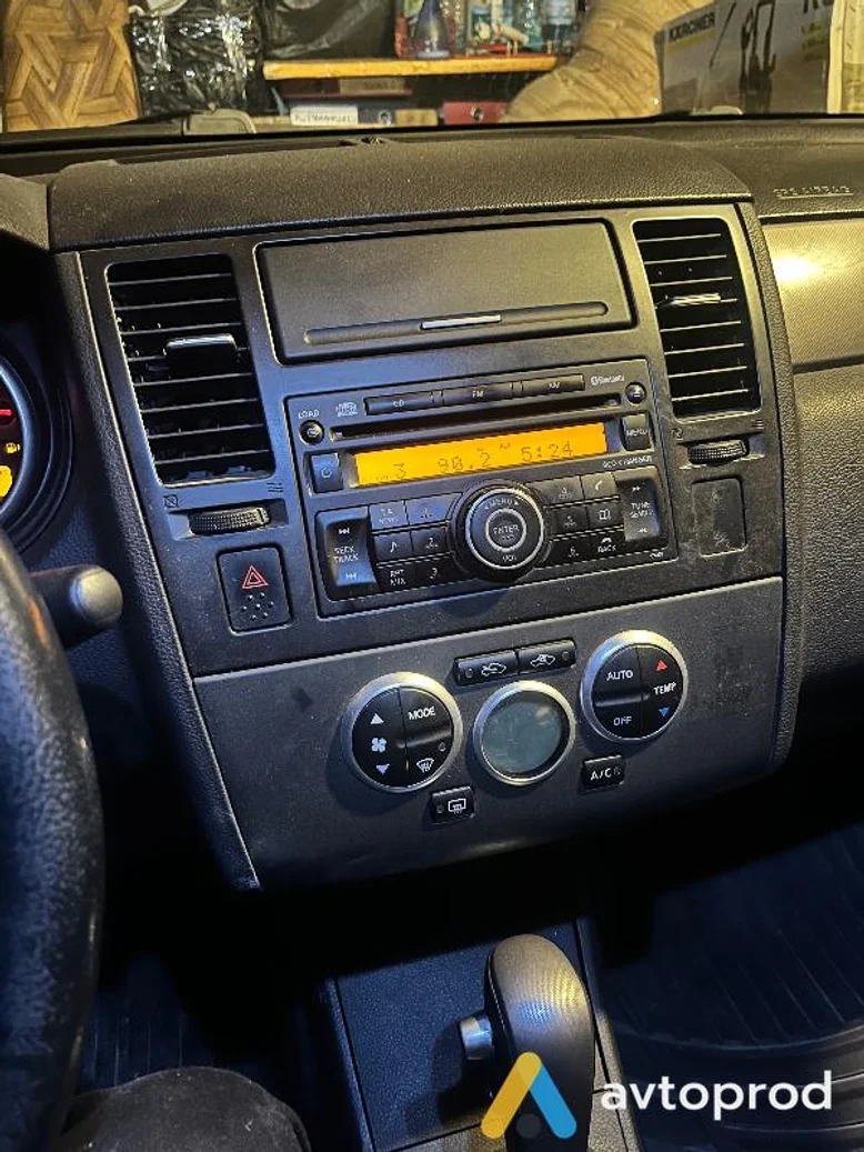 Photo 4 - Nissan Tiida 2008