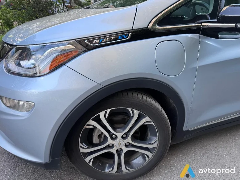 Photo 2 - Chevrolet Bolt 2017