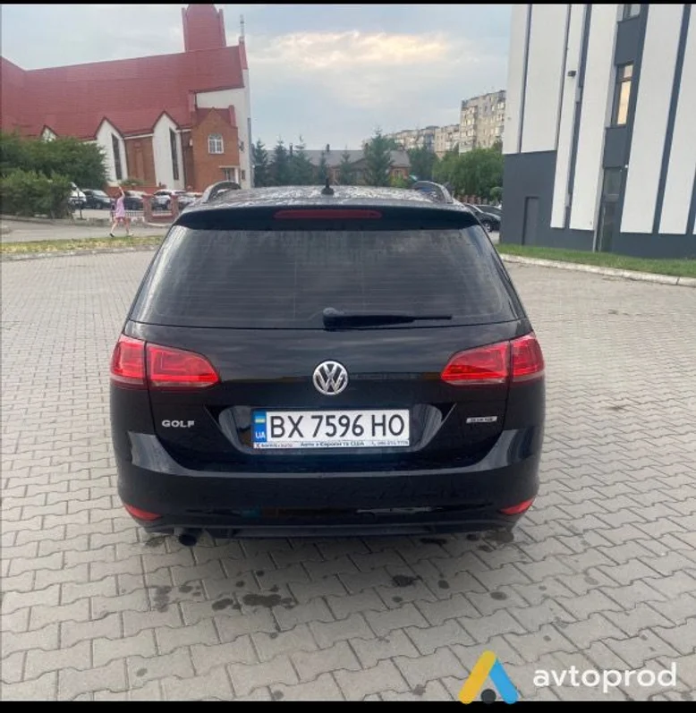 Фото 2 - Volkswagen Golf 2014