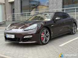 Фото 3 - Porsche Panamera 2013