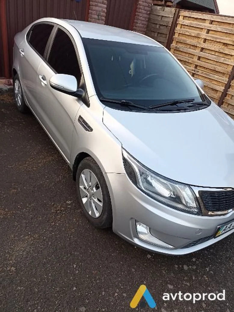 Фото 4 - Kia Rio 2013