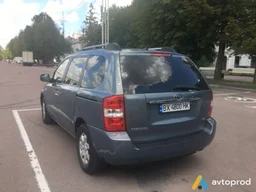 Photo 2 - Kia Carnival 2008