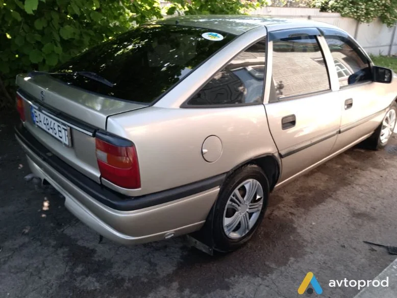 Фото 2 - Opel Vectra 1994
