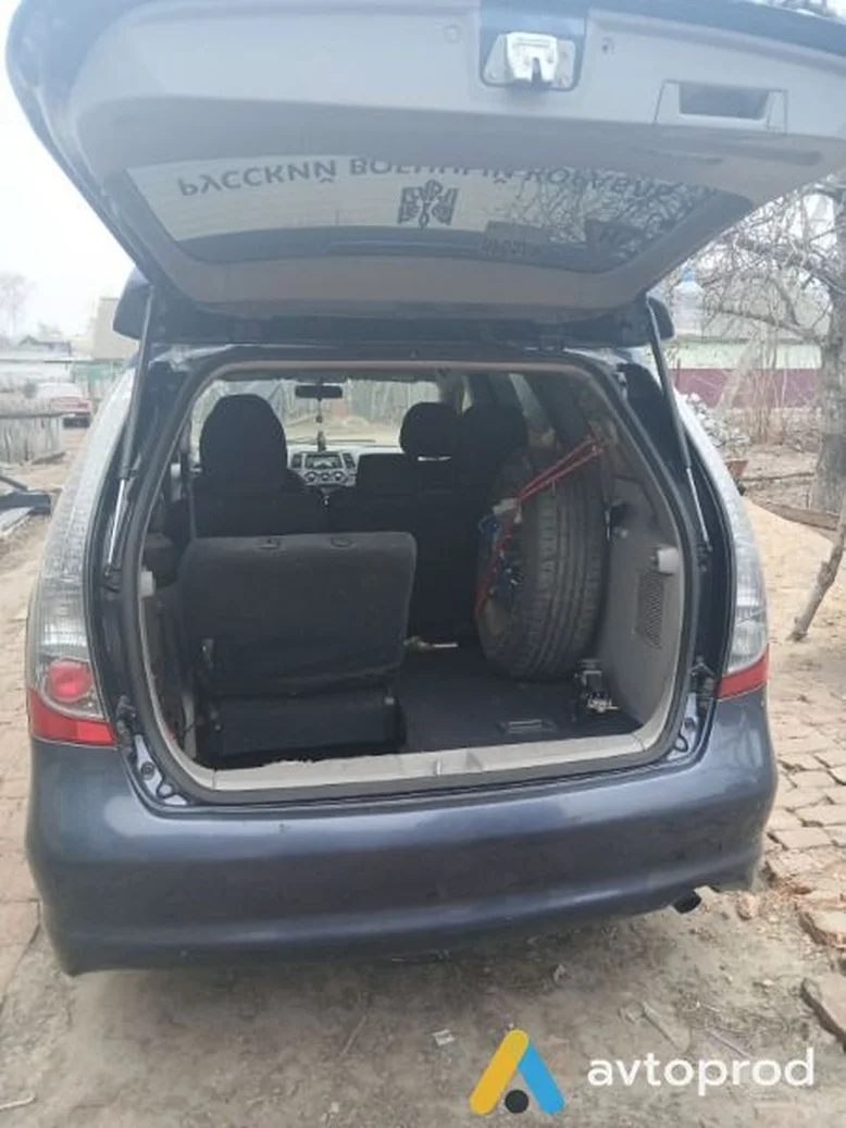 Фото 4 - Mitsubishi Grandis 2004