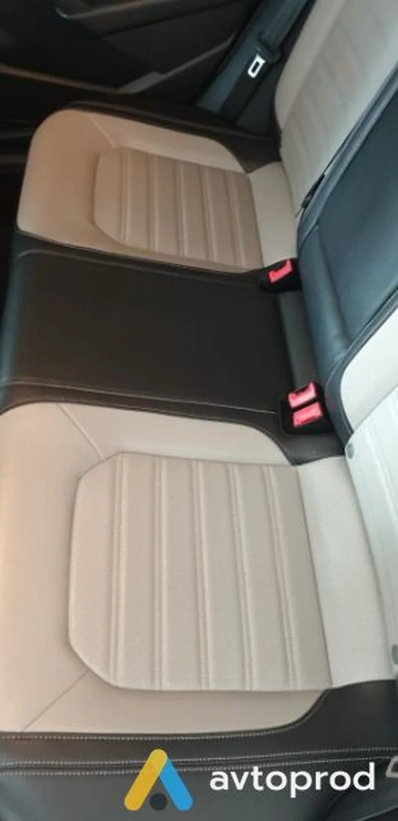 Фото 3 - Volkswagen Passat 2014