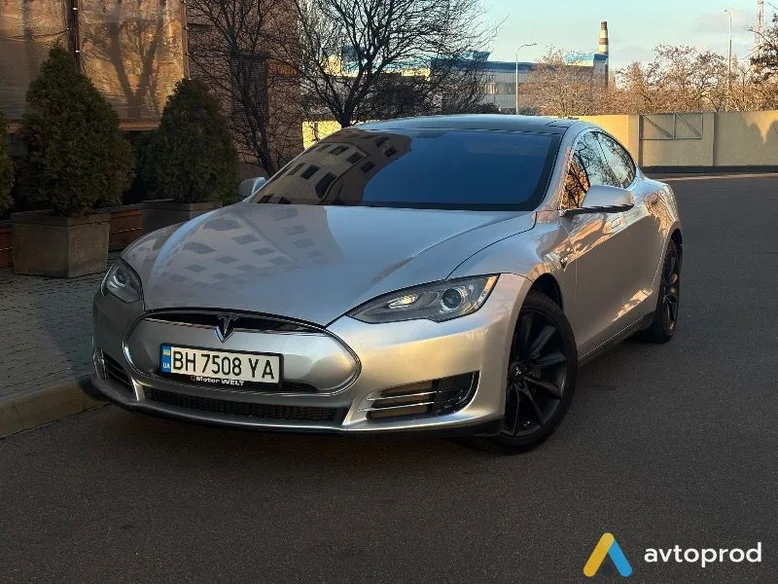 Фото 1 - Tesla Model S 2014