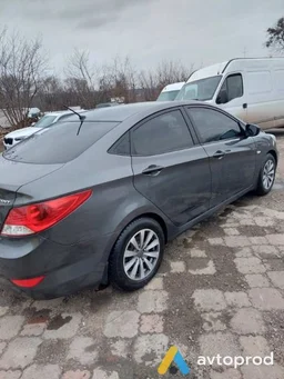 Фото 4 - Hyundai Accent 2011