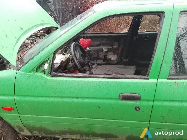 Фото 2 - Ford Escort 1996